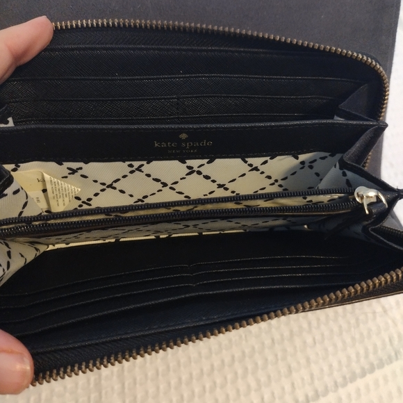 Kate Spade Black Wallet - Picture 6 of 7